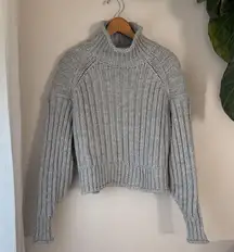 H&M Gray Crop Chunky Cable Knit Wool Blend Turtleneck Sweater