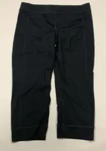 005 CAbi capri black yoga workout pant size medium