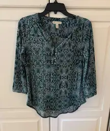 Dana Buchman Womens XS Teal Snake Print 3/4 Sleeve V Neck Button‎ Top Shirt