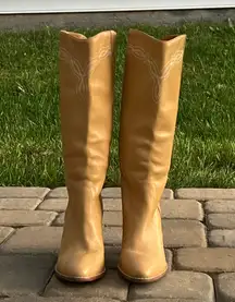 Soft Natural Saddle Cowboy Boot