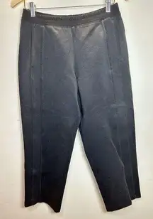 LULULEMON Black Capri Crop Nylon Woman’s Yoga Pants Athleisure Wear Size 6