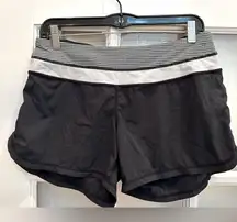 Lululemon Women's Athletic Run Speed Shorts in Black Navy Gray Size 8 Medium M
