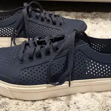 Crocs CitiLane Roka Court Women’s 11 Low Top Sneaker Shoes Navy/White 204884