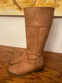 J.Crew tall leather riding boots zip up size 7 1/2 color is tan