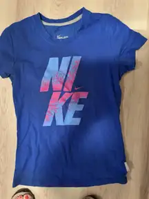 NIKE Women's (Size Med) Blue Short Sleeve Dri-Fit‎ Graphic T-Shirt Cotton Top