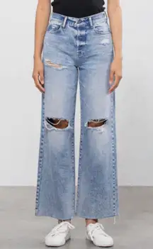Hidden Distressed Jeans