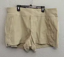 NWT Athleta Trekkie North Short Size‎ 20