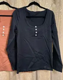 OQQ Black Brown Seamless Stretch Ribbed Button Long Sleeve Top Large NEW