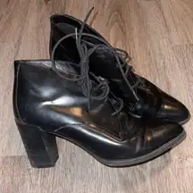 Clark’s Heeled Ankle Boots Size 9.5 Medium