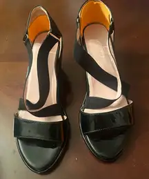 Taryn Rose sandals size 9.5 wedge Black patent strapoy Women's Shoes like new