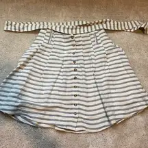 NEVER BEEN WORN- skirt