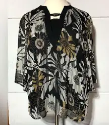 Dress Barn  22/24 3X 2 layer women’s top. Nice for work or church.