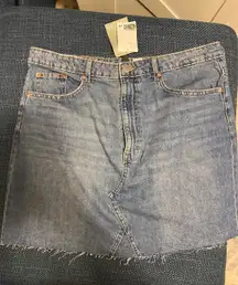 H&M Medium Wash Denim Jean Skirt NWT