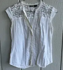 Eddie Bauer White Lace Yoke Cotton Blouse – Romantic Cottagecore, Size S
