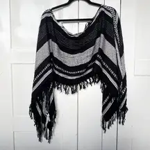 BCBGeneration | NWT Off the Shoulder‎ Striped Cropped Knit Shall