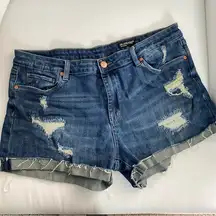 Blank NYC Distressed Denim Cuff Shorts in Medium Wash Size 33 INV246