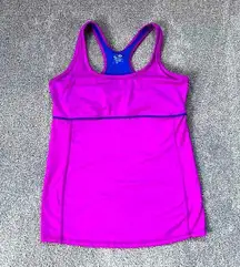 💗Bright on trend summer colors- sport top with built in bra. Worn once!