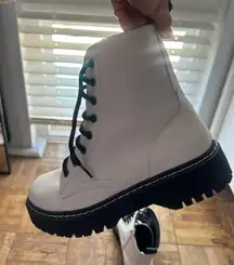 Sincerely Jules White Chelsea Boots