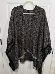Fraas Fringed Poncho Ruana Sweater Gray White Fall Winter Travel
