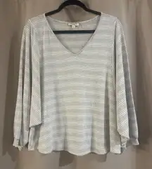 ANDREE BY UNIT V-Neck Striped Long Sleeve Top