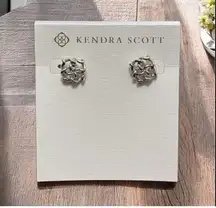 NWT! Kendra Scott Kelly Stud Earrings in Silver (Retired)