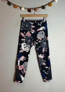 Old Navy  colorful floral Go-Dry leggings