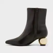 Ball Heel Stretch Ankle Boots – Black – 
Size 8