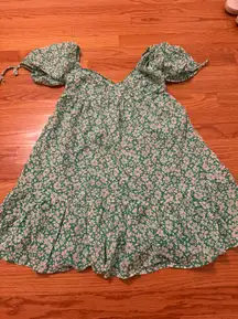 Isabelles Cabinet Sky to Moon Green Floral Dress