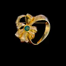 Vintage Avon brooch