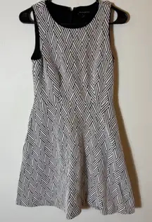 Banana Republic Petite 4P Sleeveless Fit & Flare Geometric Print Dress‎