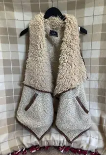 Love Tree Tan and Cream Sherpa Vest