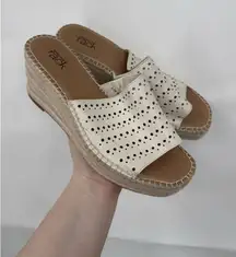 Nordstrom Rack Cammie Perforated Wedge Sandal‎ Women 8.5 Ivory Beach Coastal