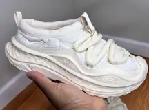 Hoka One One Ora Primo “Vanilla” Size 9W/8M Nooo Boxxx