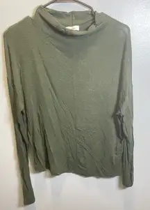 Aritzia Wilfred Lussac Mock Neck Knit Sweater‎ Green Long Sleeve Top Size Medium
