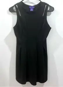 Black zipper cap sleeve pleated dress size small