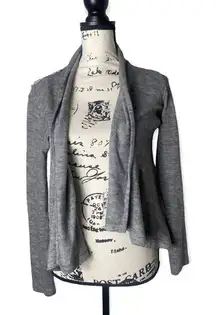 Forever 21 SZ S grey open front cardigan with crochet back