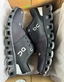 On Cloud X 3 Sneakers Women in Black size 8.5