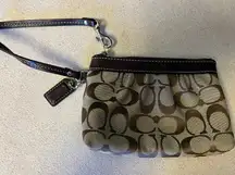 BLACK WRISTLET