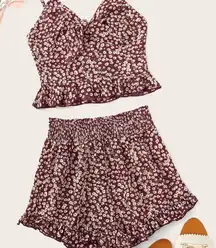 ✨ HP✨Ditsy Floral Knot Cami & Ruffle Hem Shorts Set✨
