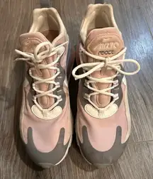 Nike AirMax 270 trainers