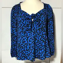 Ava & Viv NWT Size 2X women’s blue with black polka dots shirt.