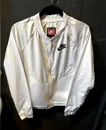 Nike Women’s  Hypermesh Bomber White Zip Up Sports Jacket Size Large