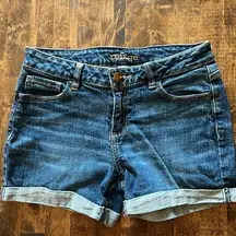 REFUGE Denim Short Size 4