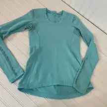 Lululemon Star Runner Long Sleeve Top Angel Blue Crew Neck Size 6