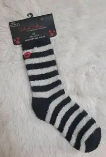 NWT Marilyn Monroe Silky Smooth Aloe Infused Plush Striped Socks with Lips