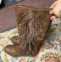 👣Rampage size 8 women’s tall leather boots w fringe