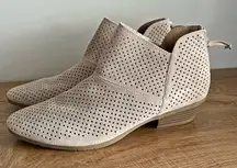 Kenneth Cole Reaction Beige Perforated Ankle Booties Women’s 12 New