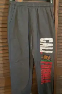 Super cute “cali” sweat pants
