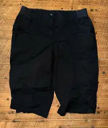 Chico’s black Y2K lightweight 1/S beachy Bermuda shorts