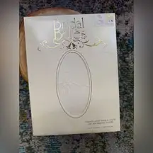 NOS vintage 80s Bridal Belle’s ivory sheer bouquet hosiery, size tall